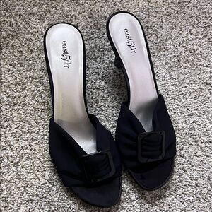 east 5th short open toe heel buckle detail